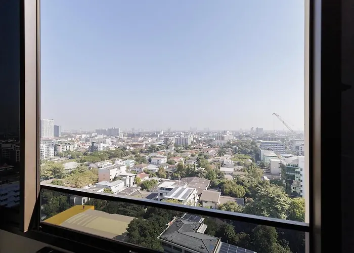 Apartment High Rise Luxury Loft-gym-pool-fast Wi-fi Bangkok