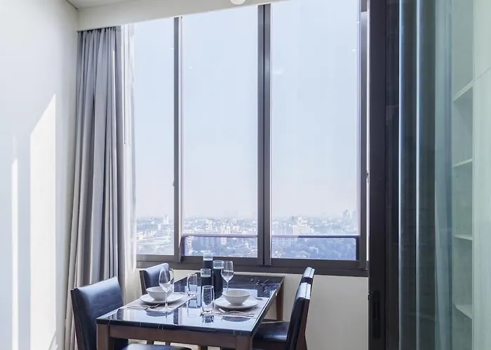 High Rise Luxury Loft-gym-pool-fast Wi-fi * Bangkok