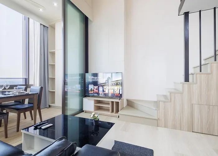 High Rise Luxury Loft-gym-pool-fast Wi-fi