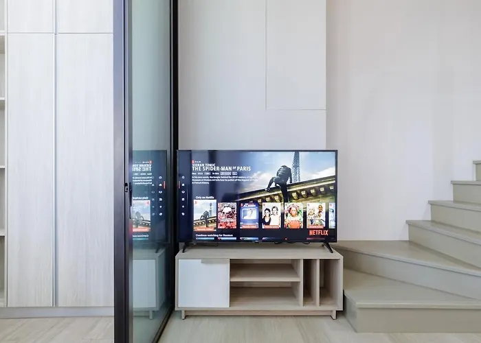 High Rise Luxury Loft-gym-pool-fast Wi-fi * Bangkok