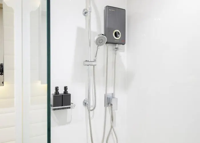 High Rise Luxury Loft-gym-pool-fast Wi-fi Apartment Bangkok