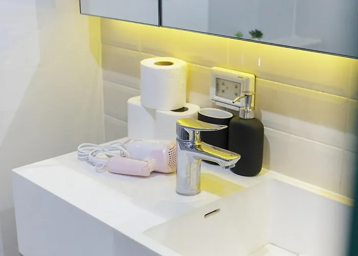 Apartment High Rise Luxury Loft-gym-pool-fast Wi-fi Bangkok
