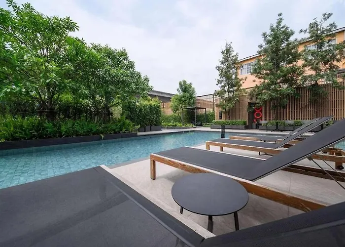 High Rise Luxury Loft-gym-pool-fast Wi-fi * Bangkok