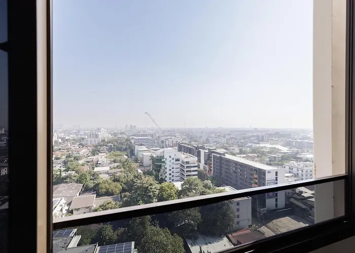 High Rise Luxury Loft-gym-pool-fast Wi-fi Bangkok